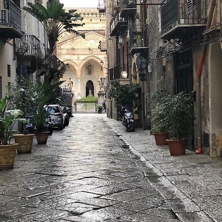 Casa Di Fronte La Cattedrale Apartman Palermo Kültér fotó