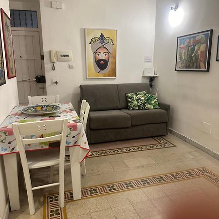 Casa Di Fronte La Cattedrale Apartman Palermo Kültér fotó