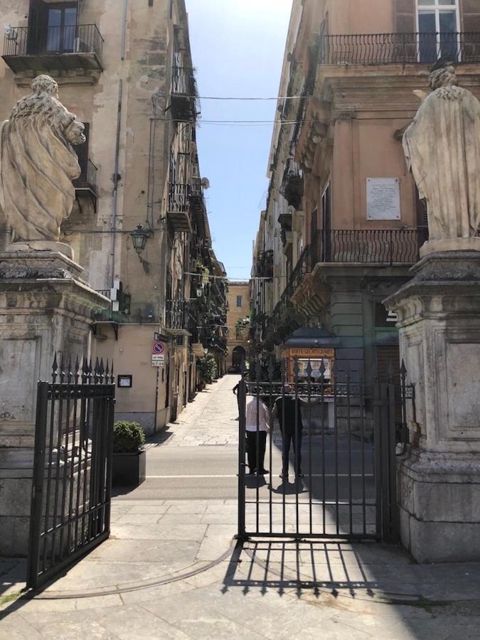 Casa Di Fronte La Cattedrale Apartman Palermo Kültér fotó