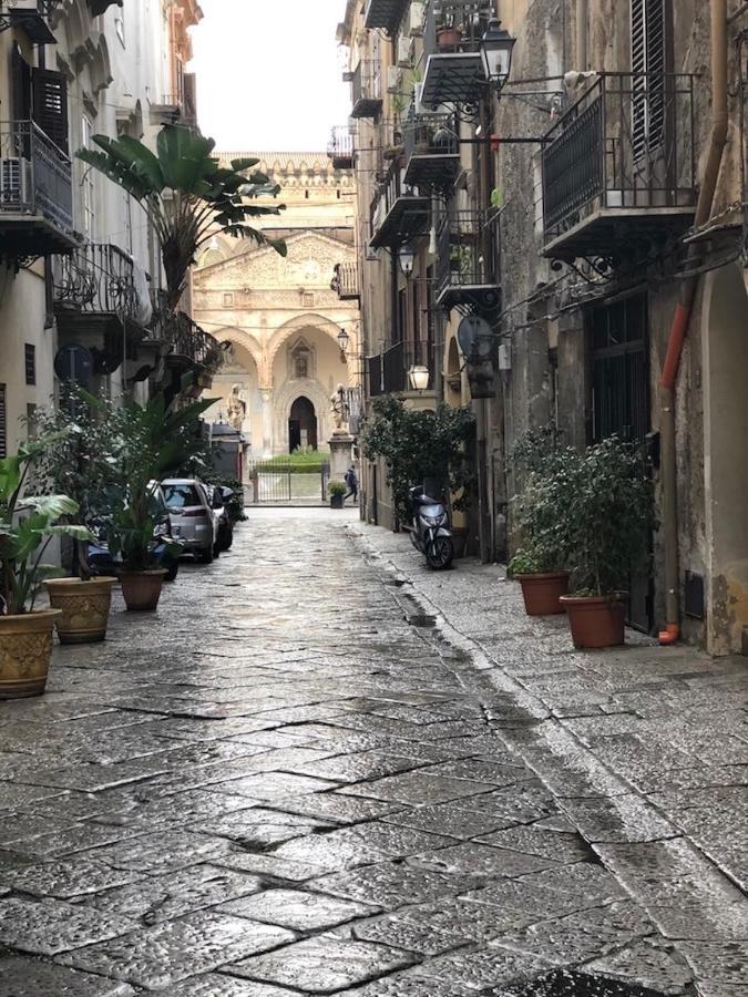 Casa Di Fronte La Cattedrale Apartman Palermo Kültér fotó