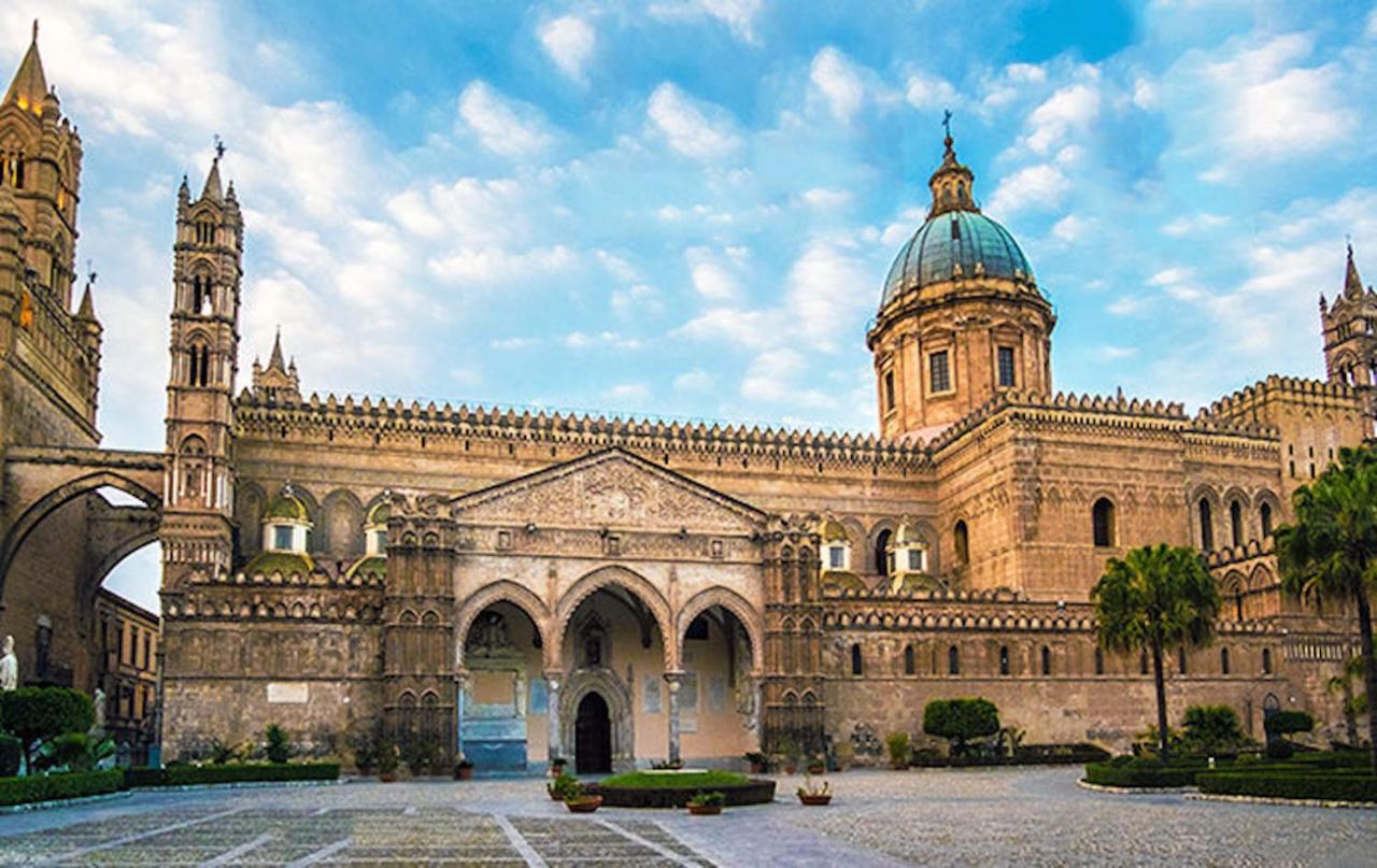 Casa Di Fronte La Cattedrale Apartman Palermo Kültér fotó