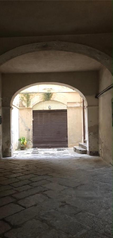 Casa Di Fronte La Cattedrale Apartman Palermo Kültér fotó